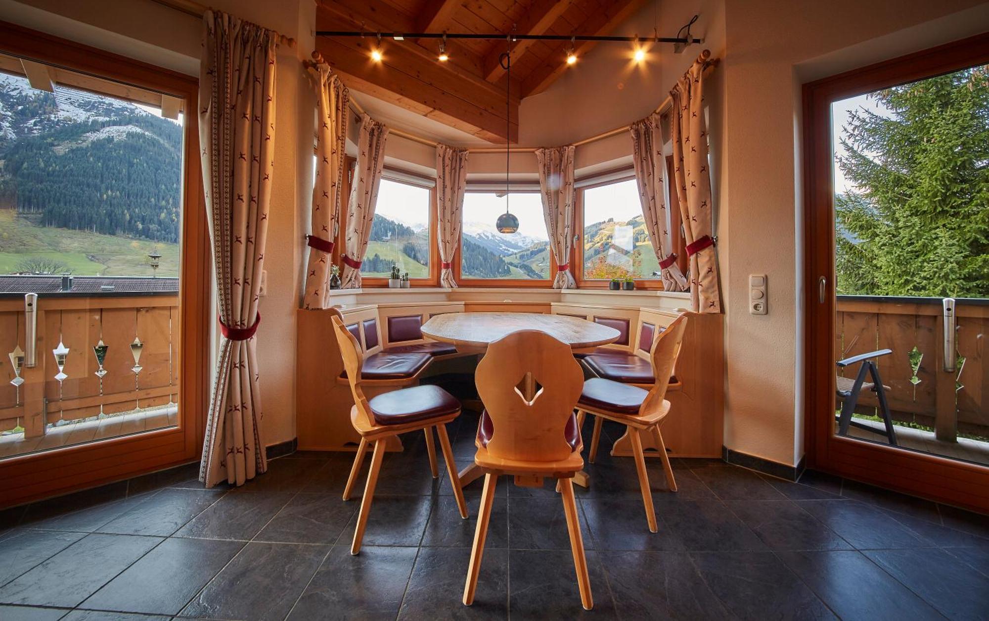 Appartements Hollandia Saalbach-Hinterglemm Pokoj fotografie